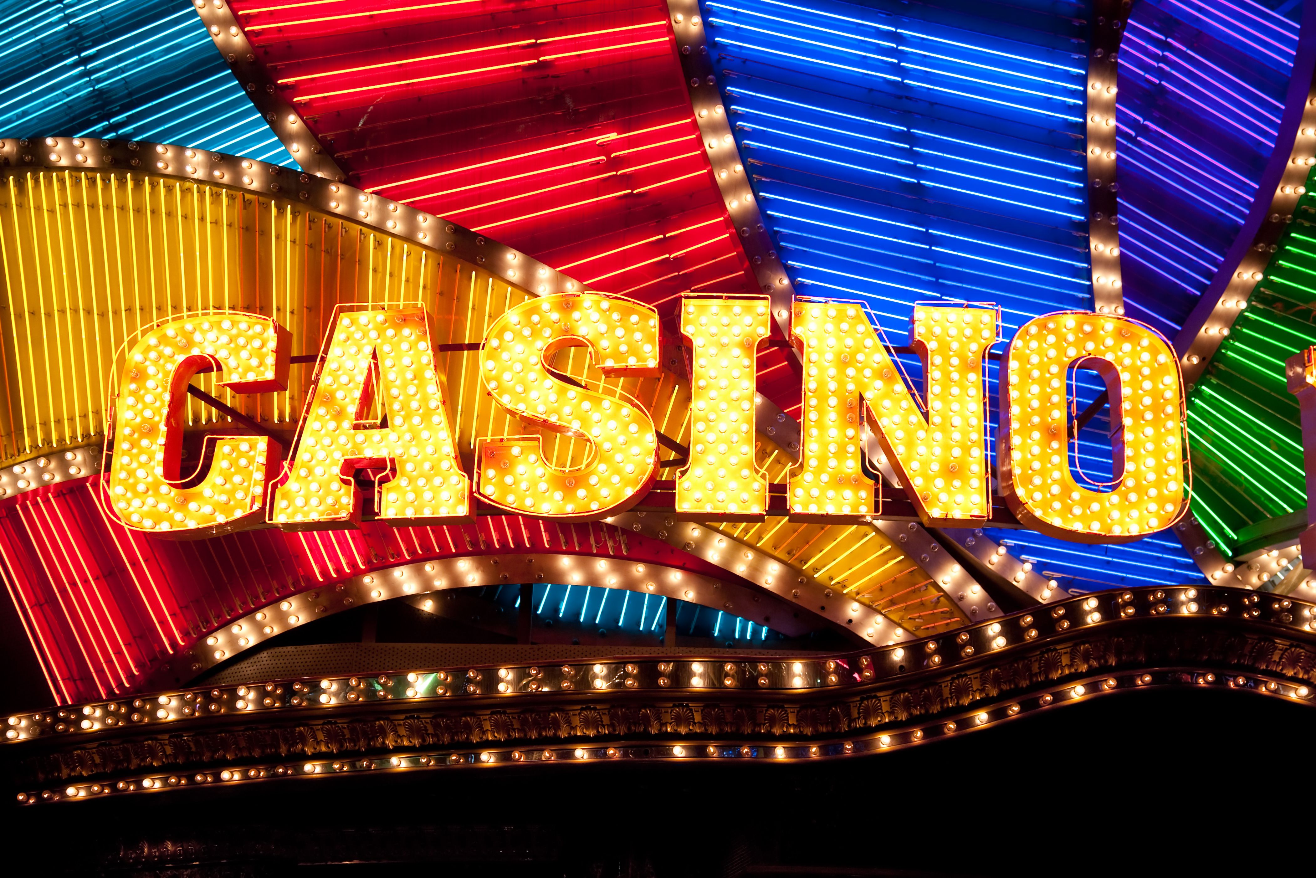 Slot Makinelerinde Sembol Kombinasyonlarını Çözmek